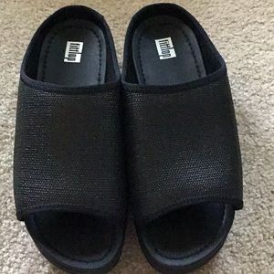 FitFlop Black Raffia Slides 9